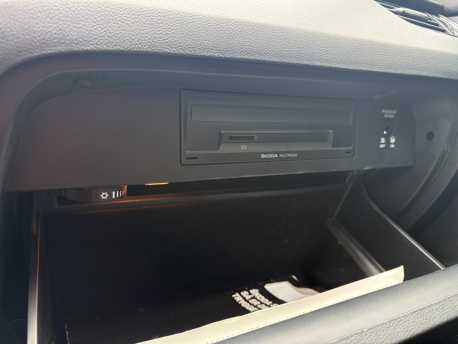 Orange Skoda Octavia fra 2018