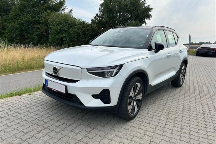 Hvid Volvo XC40 fra 2022