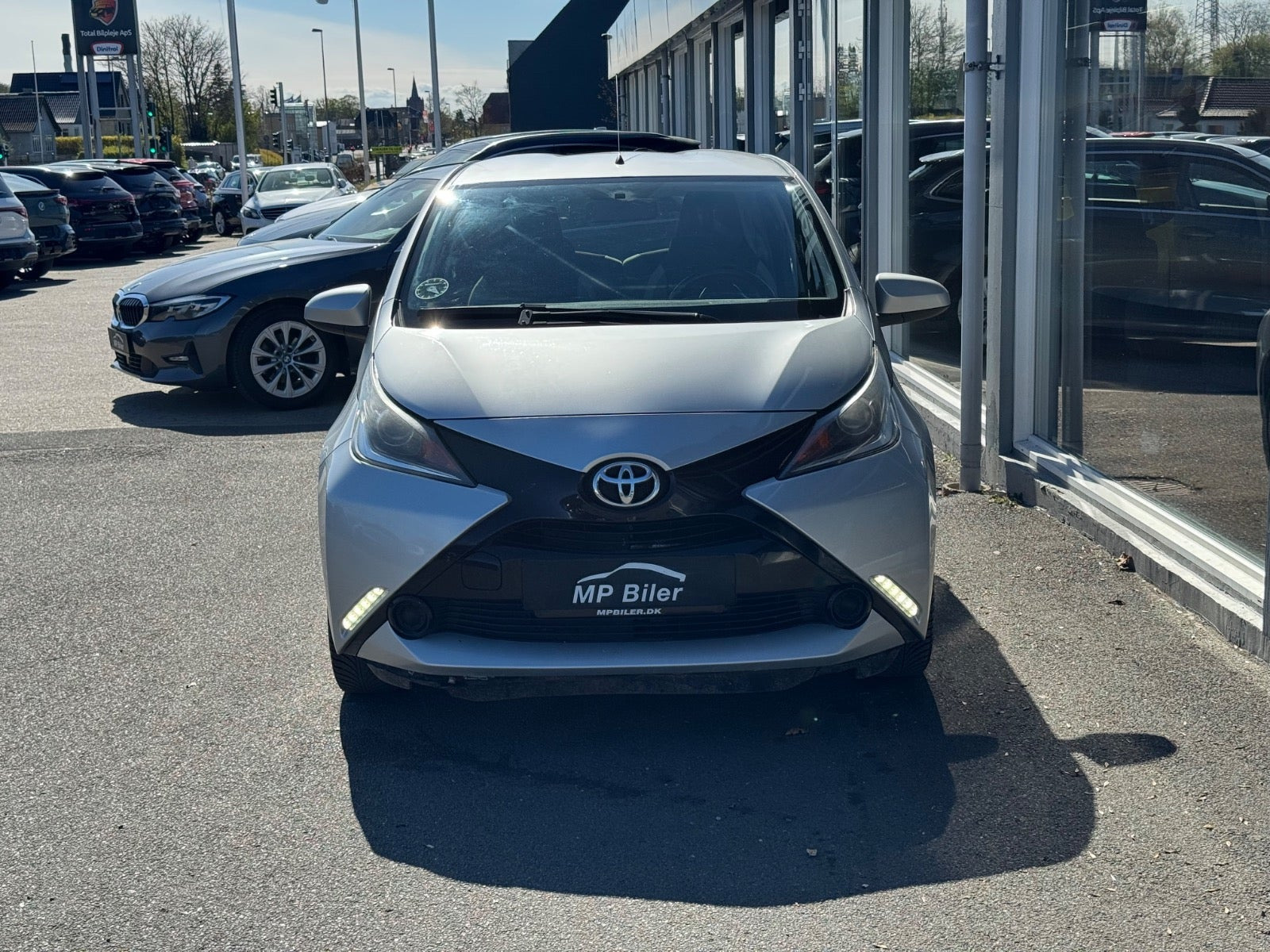 Sølv Toyota Aygo fra 2015