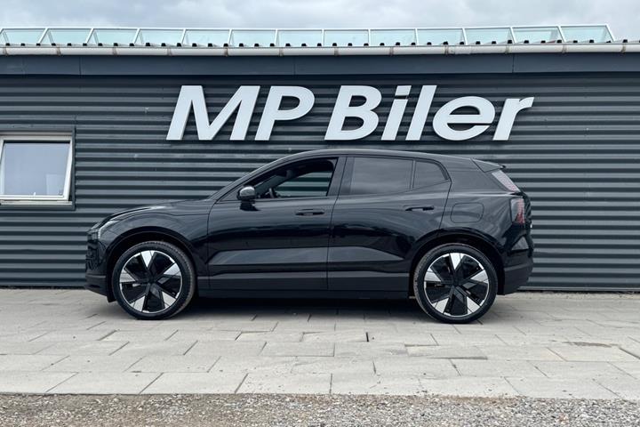 Sort Volvo EX30 fra 2025