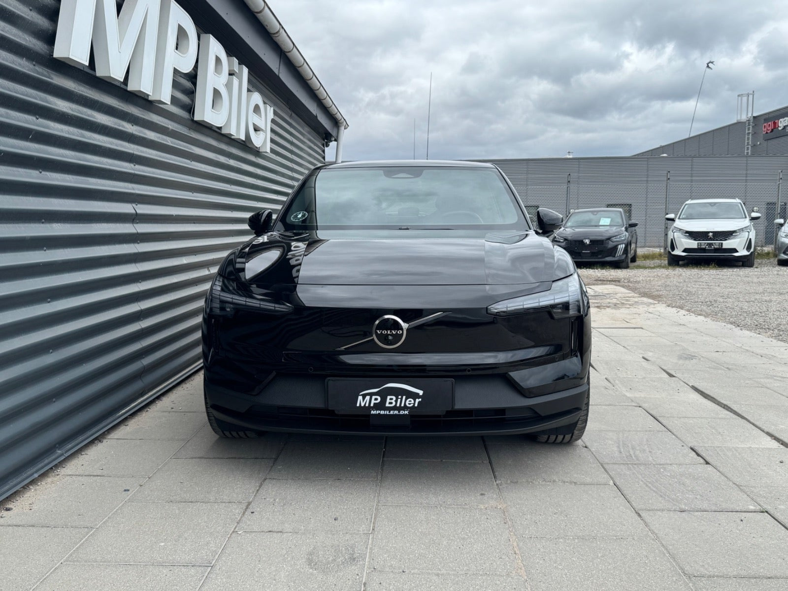 Sort Volvo EX30 fra 2025