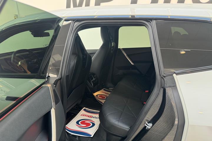 Hvid BMW iX fra 2022