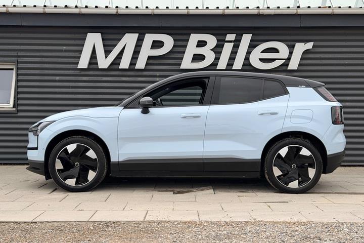 Blå Volvo EX30 fra 2024