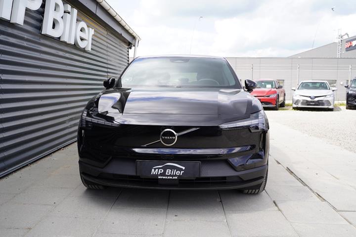 Sort Volvo EX30 fra 2025