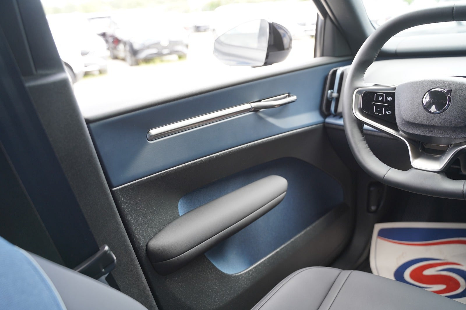 Sort Volvo EX30 fra 2025