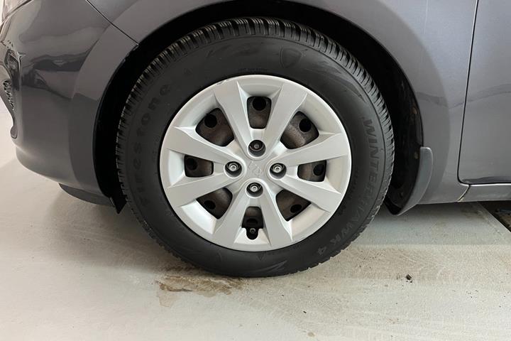 Grå Kia Rio fra 2015