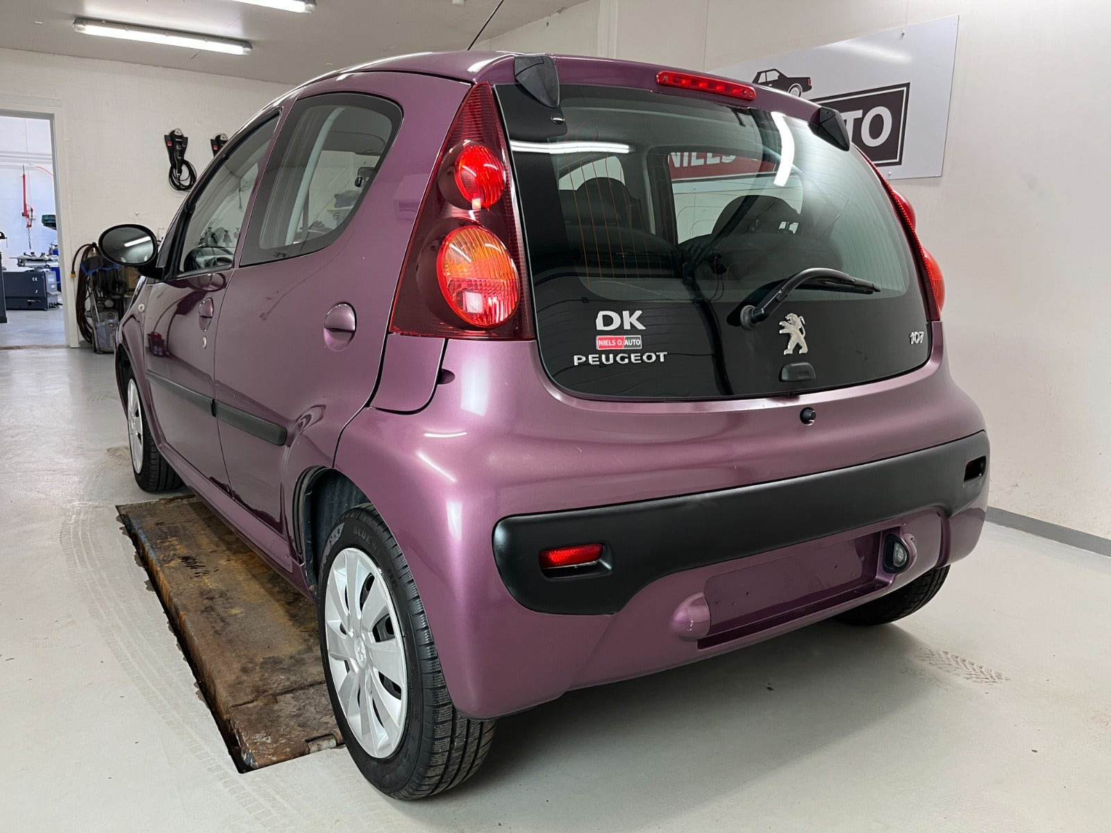 Lilla Peugeot 107 fra 2013