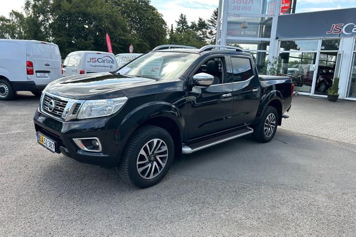 Sort Nissan Navara fra 2016