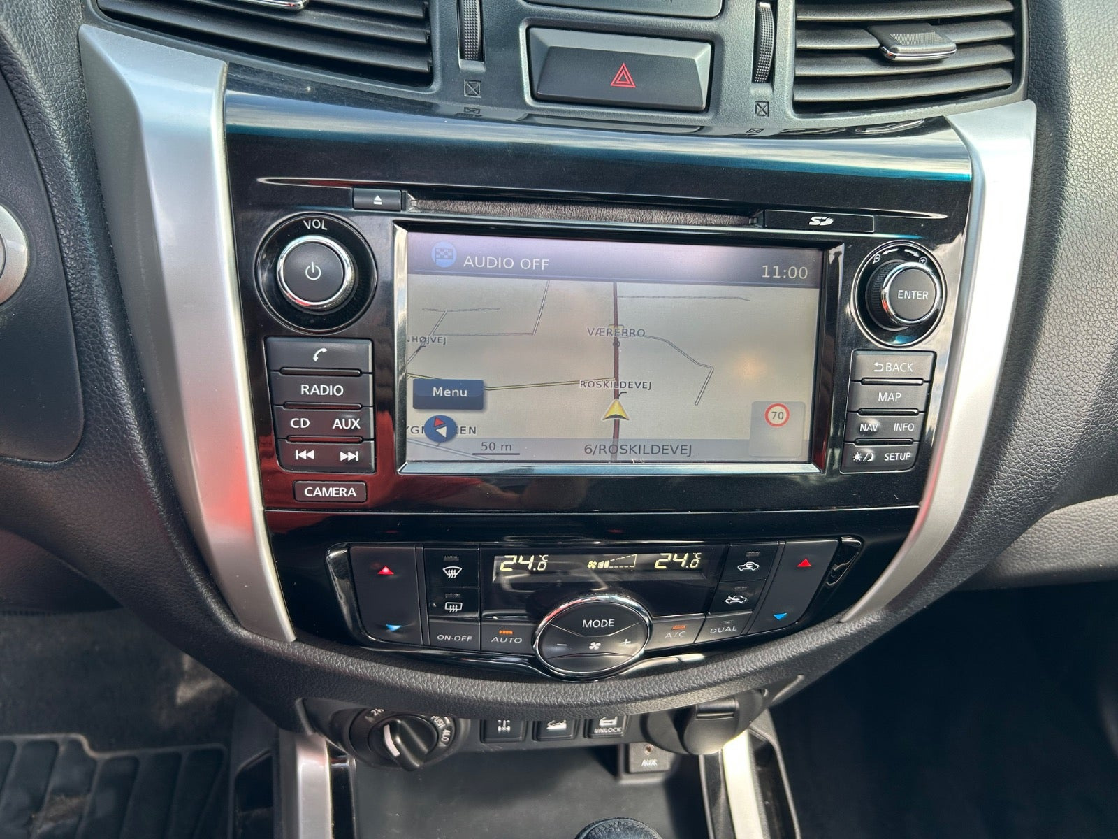 Sort Nissan Navara fra 2016