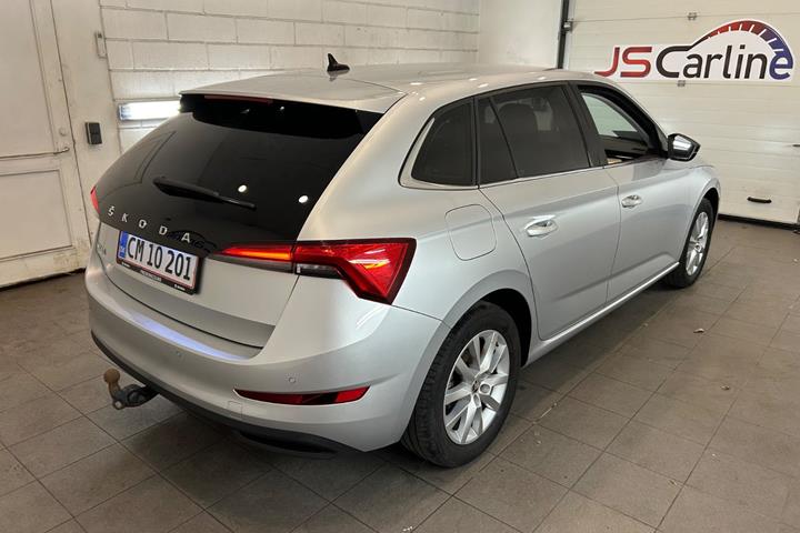 Sølv Skoda Scala fra 2019