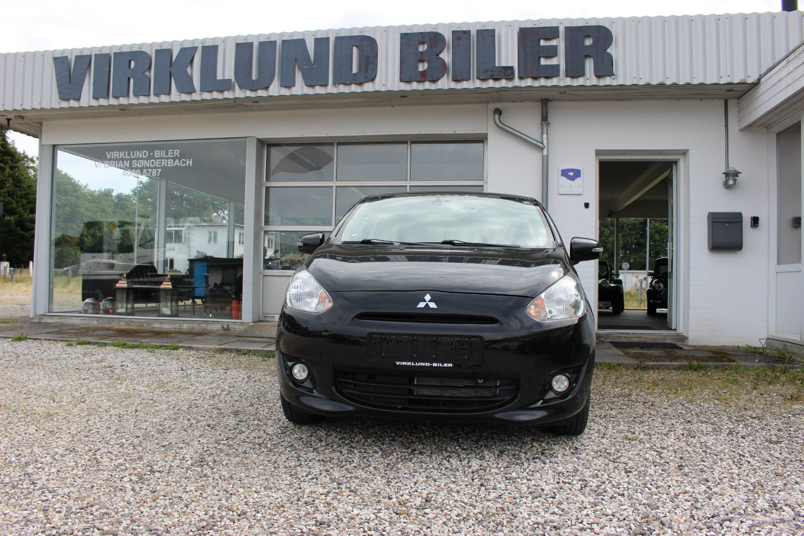 Sort Mitsubishi Space Star fra 2016