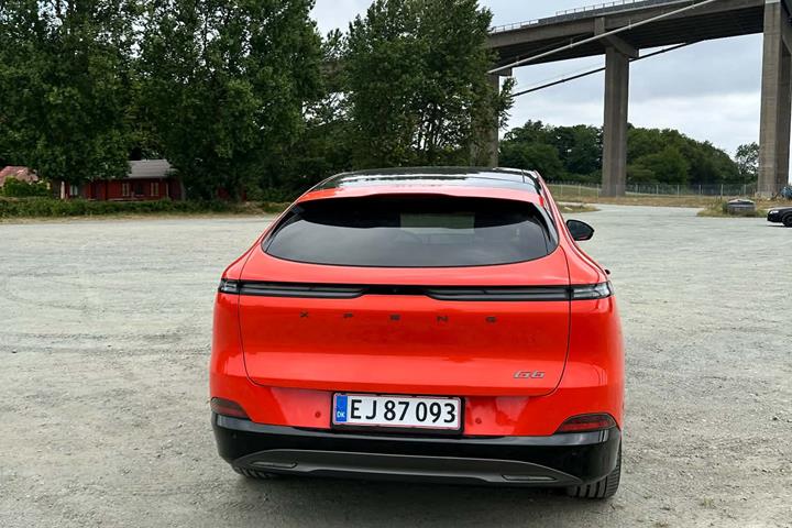 Orange Xpeng G6 fra 2025