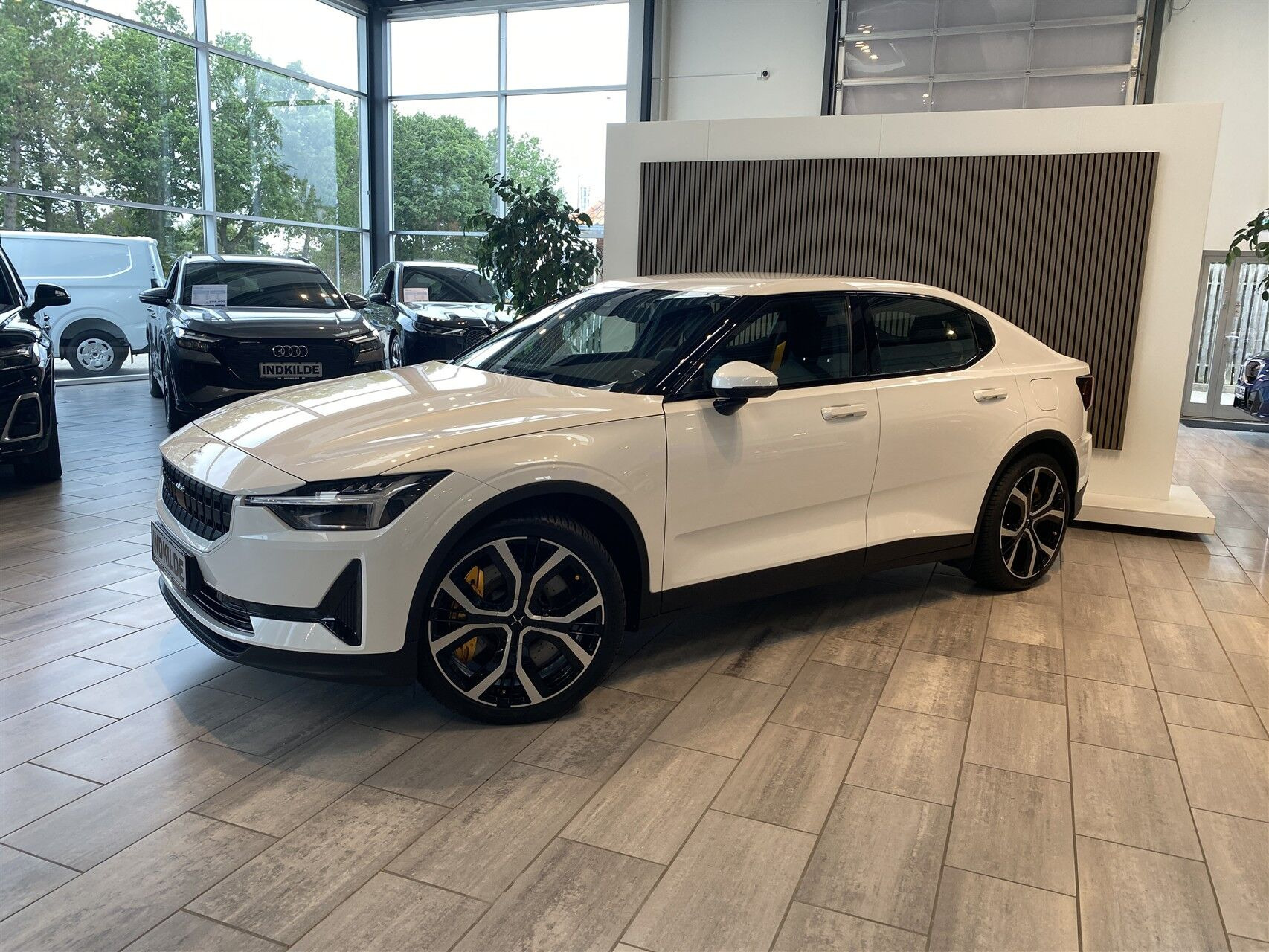 Hvid Polestar 2 fra 2023