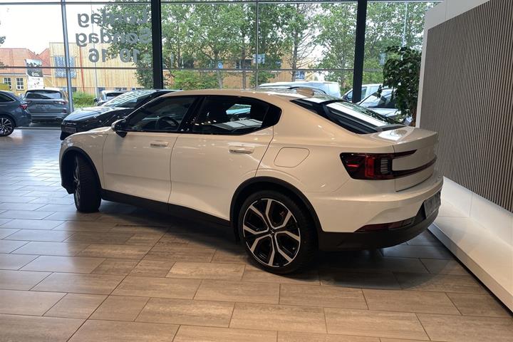 Hvid Polestar 2 fra 2023