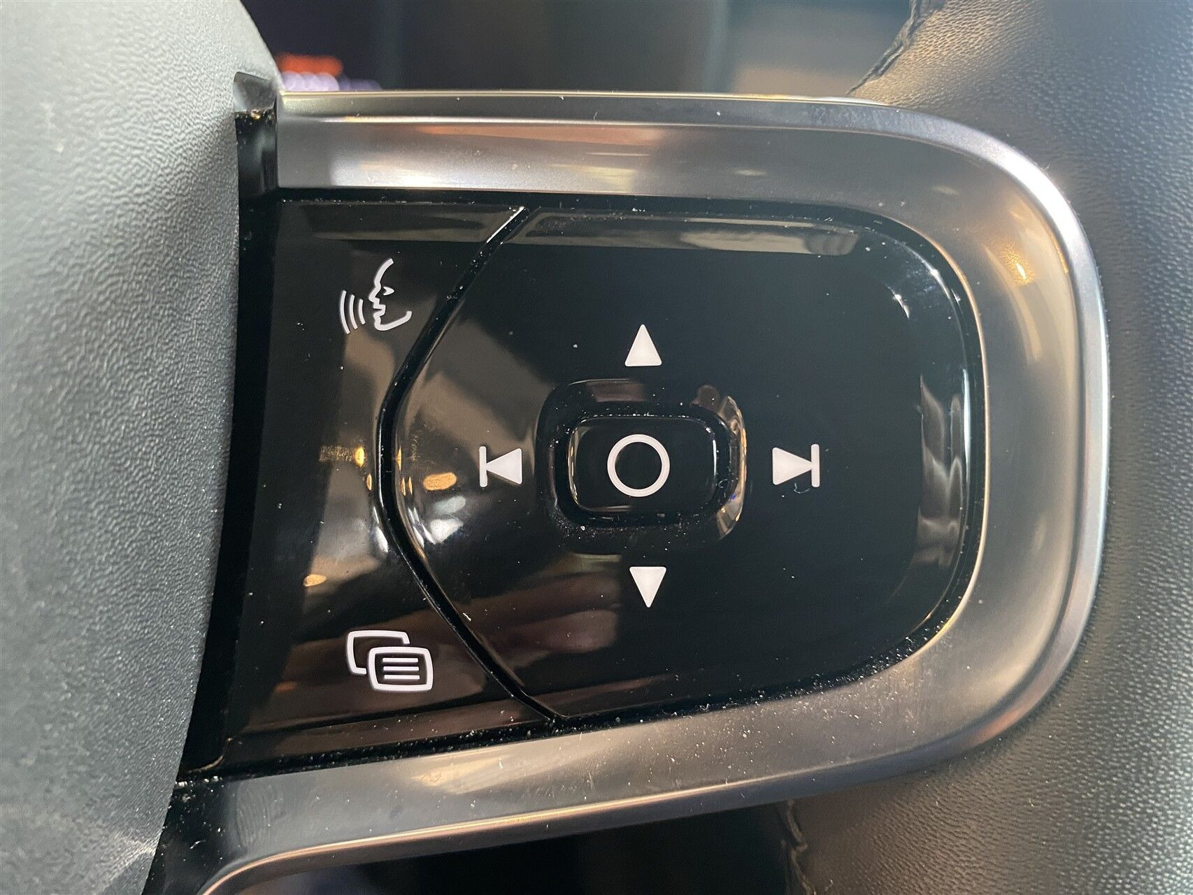 Hvid Polestar 2 fra 2023