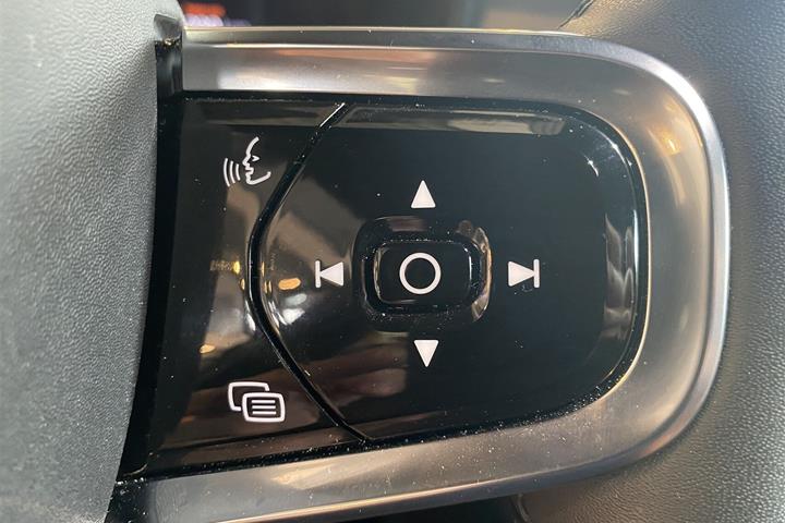 Hvid Polestar 2 fra 2023