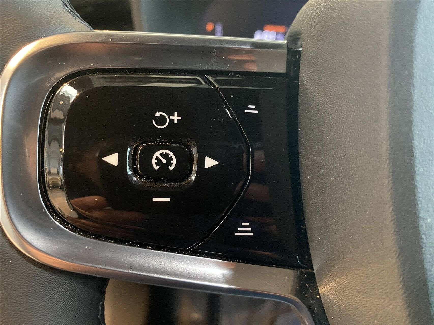 Hvid Polestar 2 fra 2023