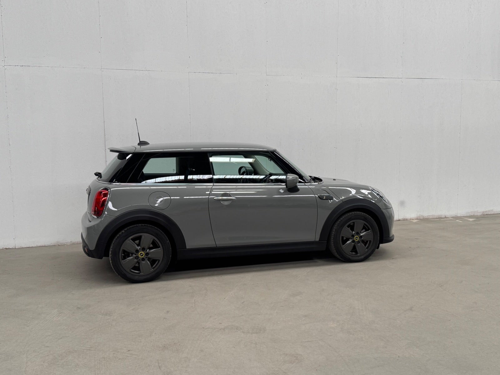 Grå Mini Cooper SE fra 2022