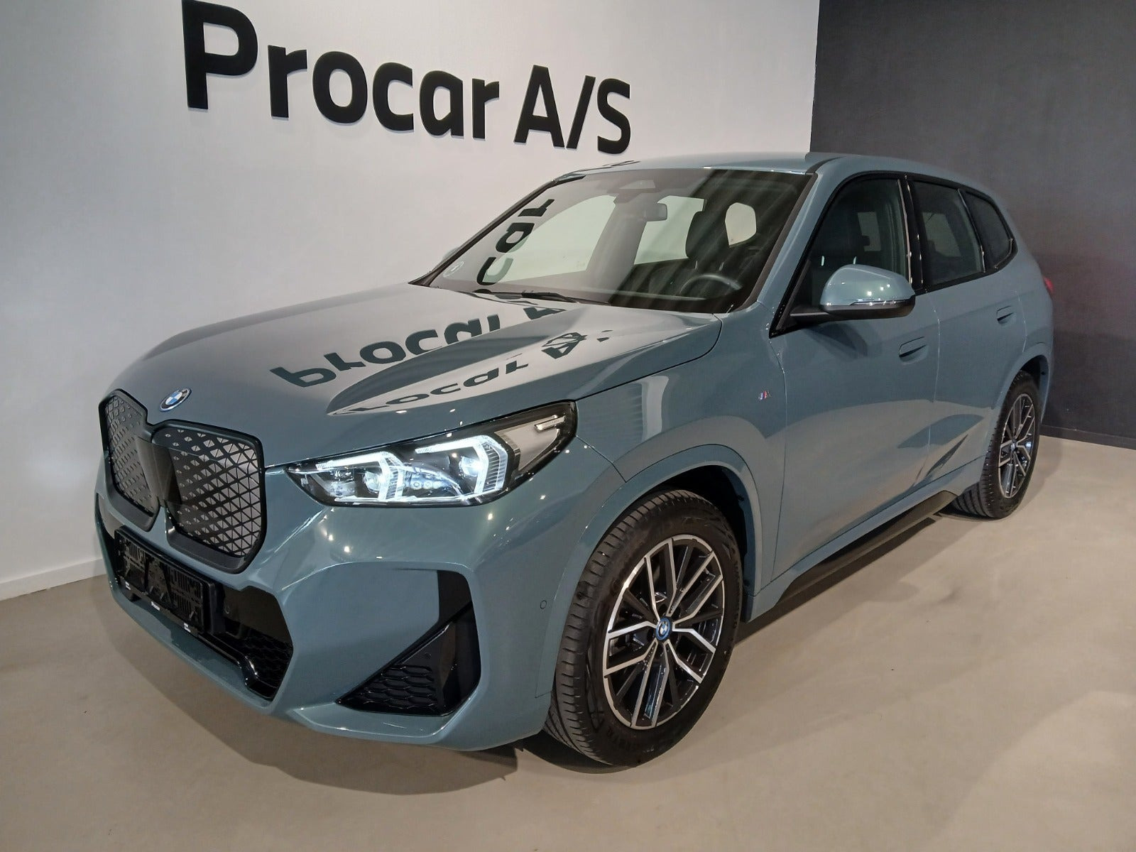 BMW iX1 eDrive20 M-Sport Premium