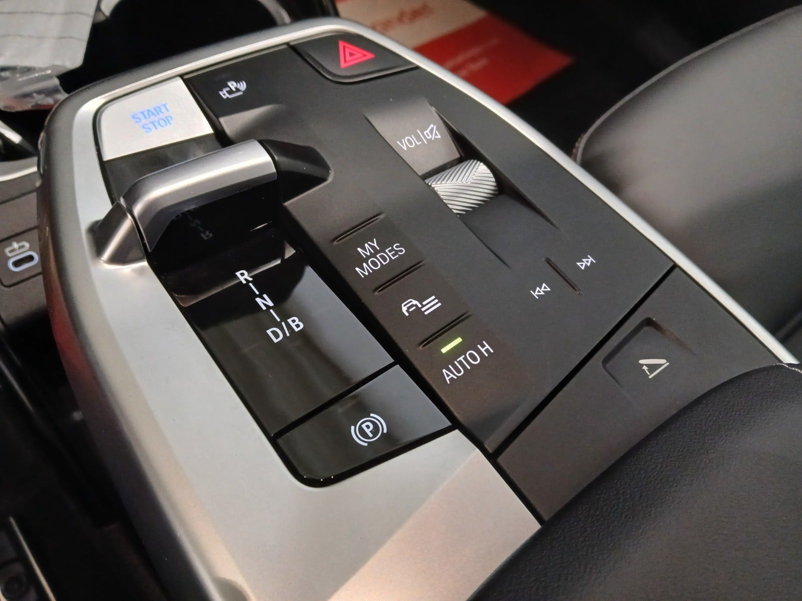 undefined BMW iX1 fra 2025