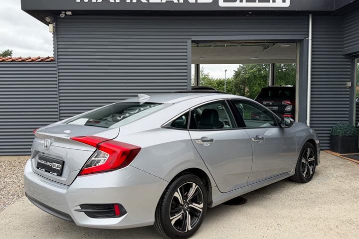 Sølv Honda Civic fra 2020