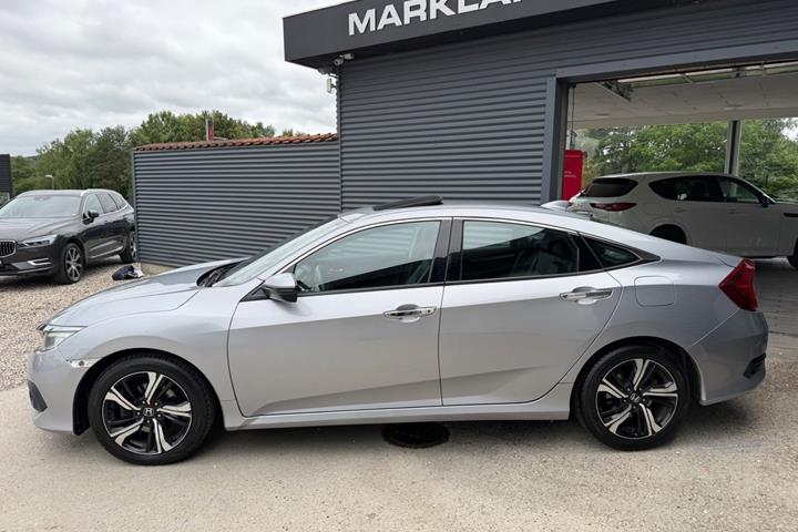 Sølv Honda Civic fra 2020