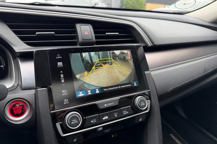 Sølv Honda Civic fra 2020