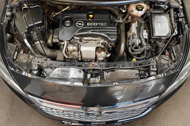undefined Opel Astra fra 2016