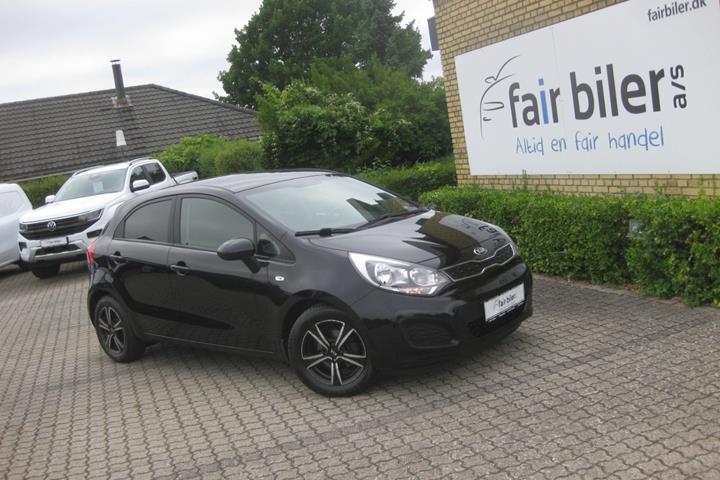 Sort Kia Rio fra 2014