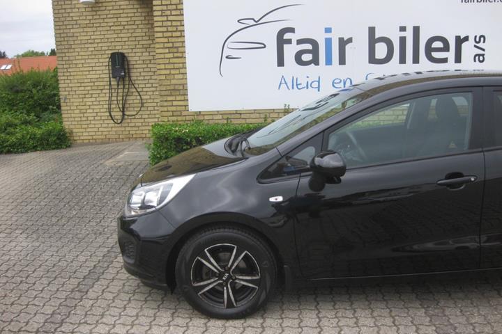 Sort Kia Rio fra 2014