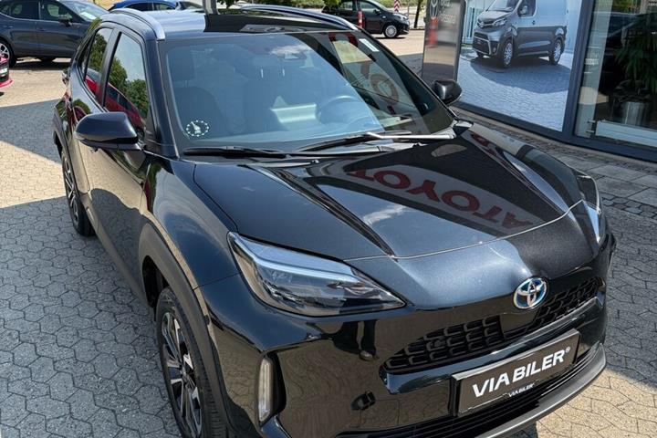 Sort Toyota Yaris Cross fra 2022