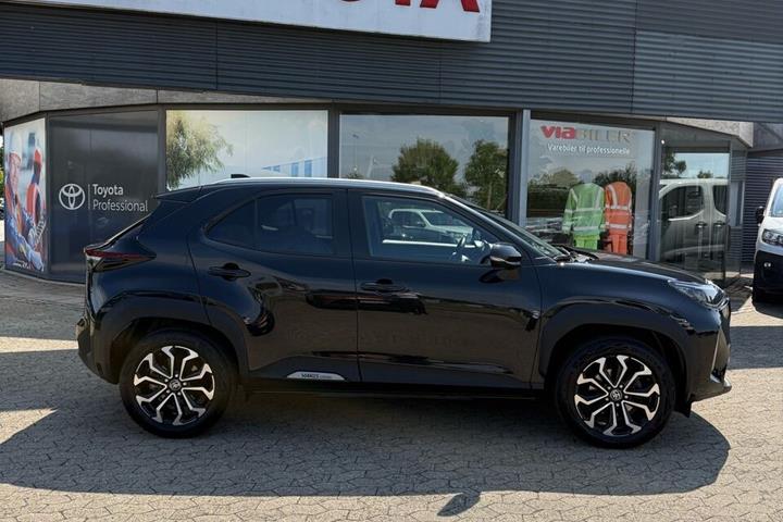 Sort Toyota Yaris Cross fra 2022