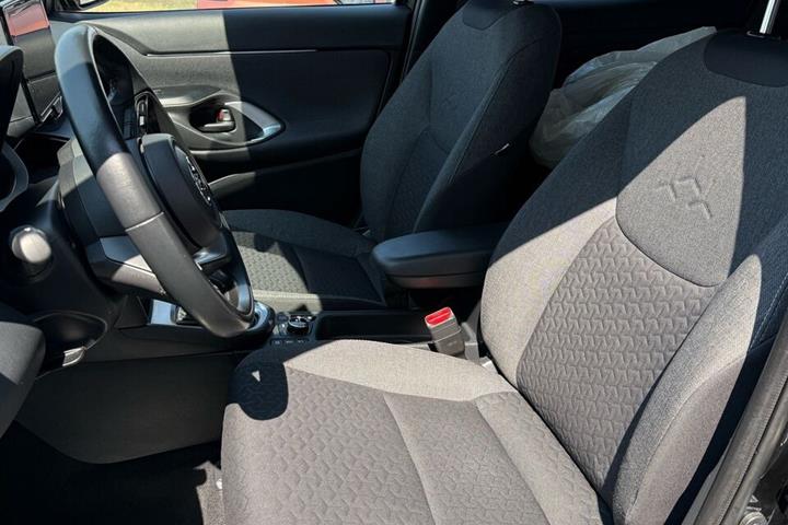 Sort Toyota Yaris Cross fra 2022