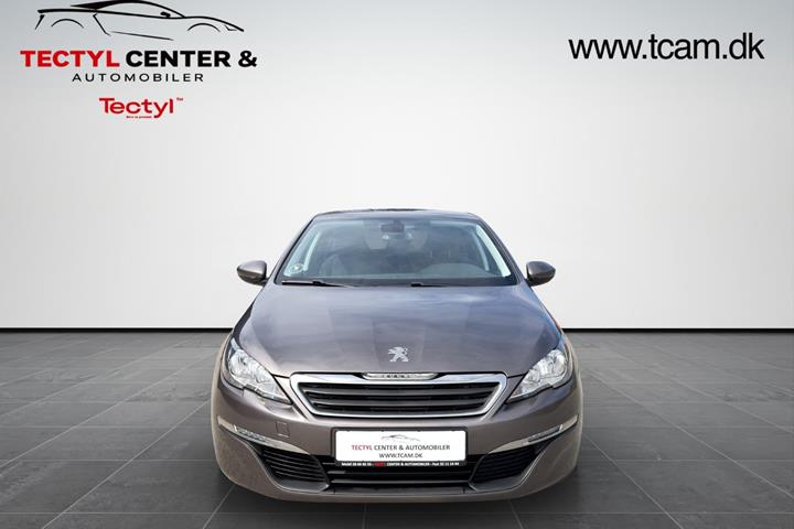 Brun Peugeot 308 fra 2016