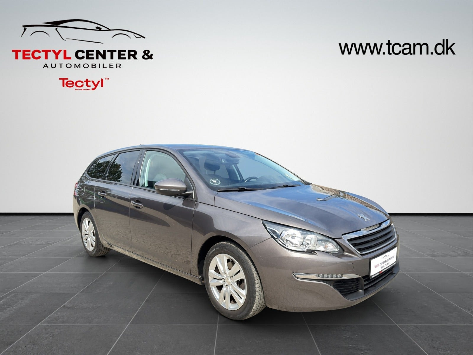 Brun Peugeot 308 fra 2016