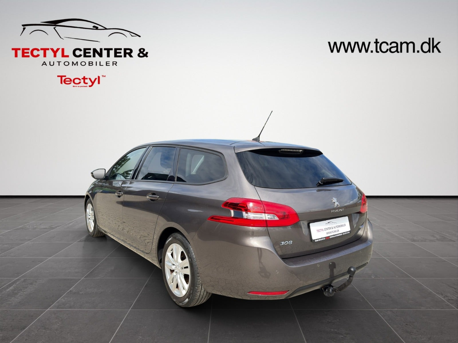 Brun Peugeot 308 fra 2016