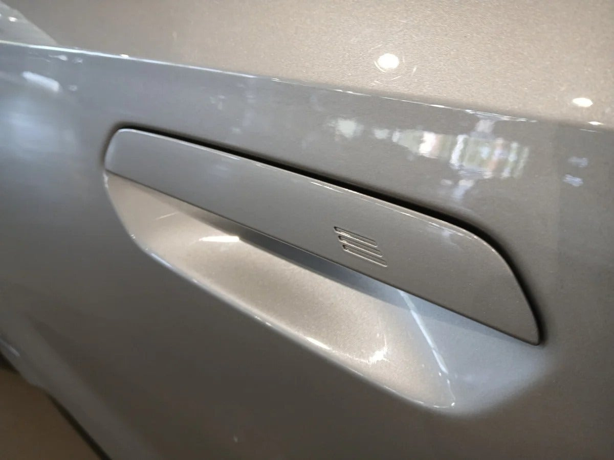 Grå BMW iX1 fra 2025