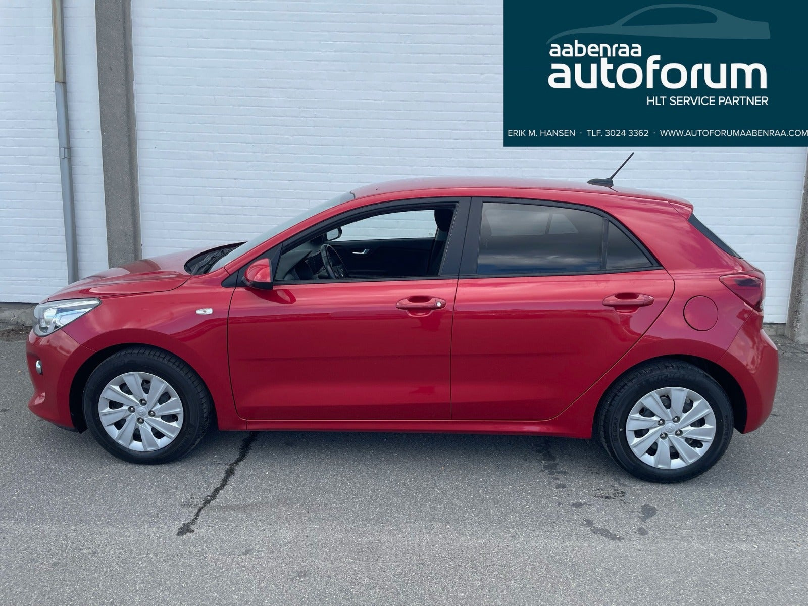 Rød Kia Rio fra 2019