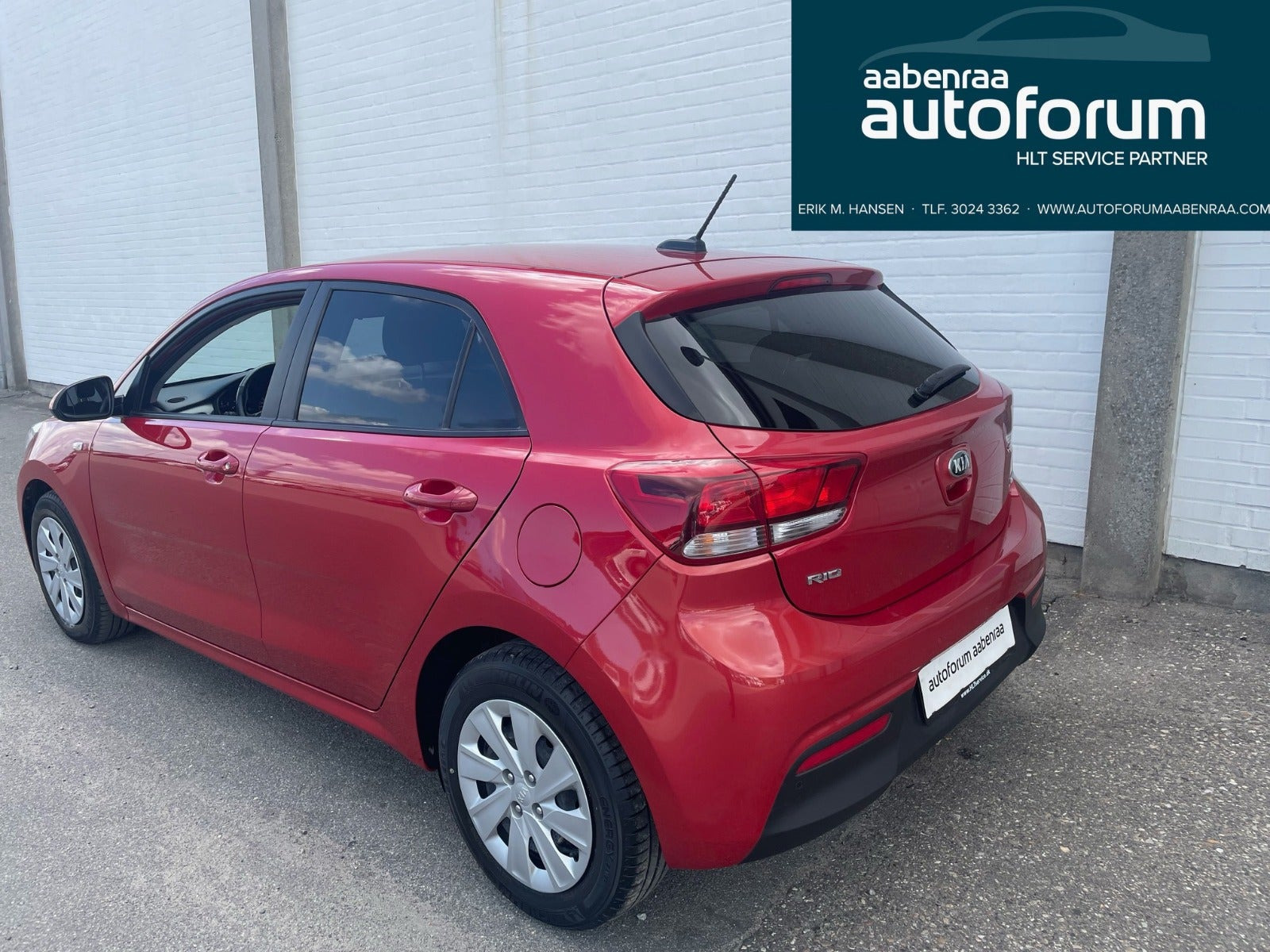 Rød Kia Rio fra 2019