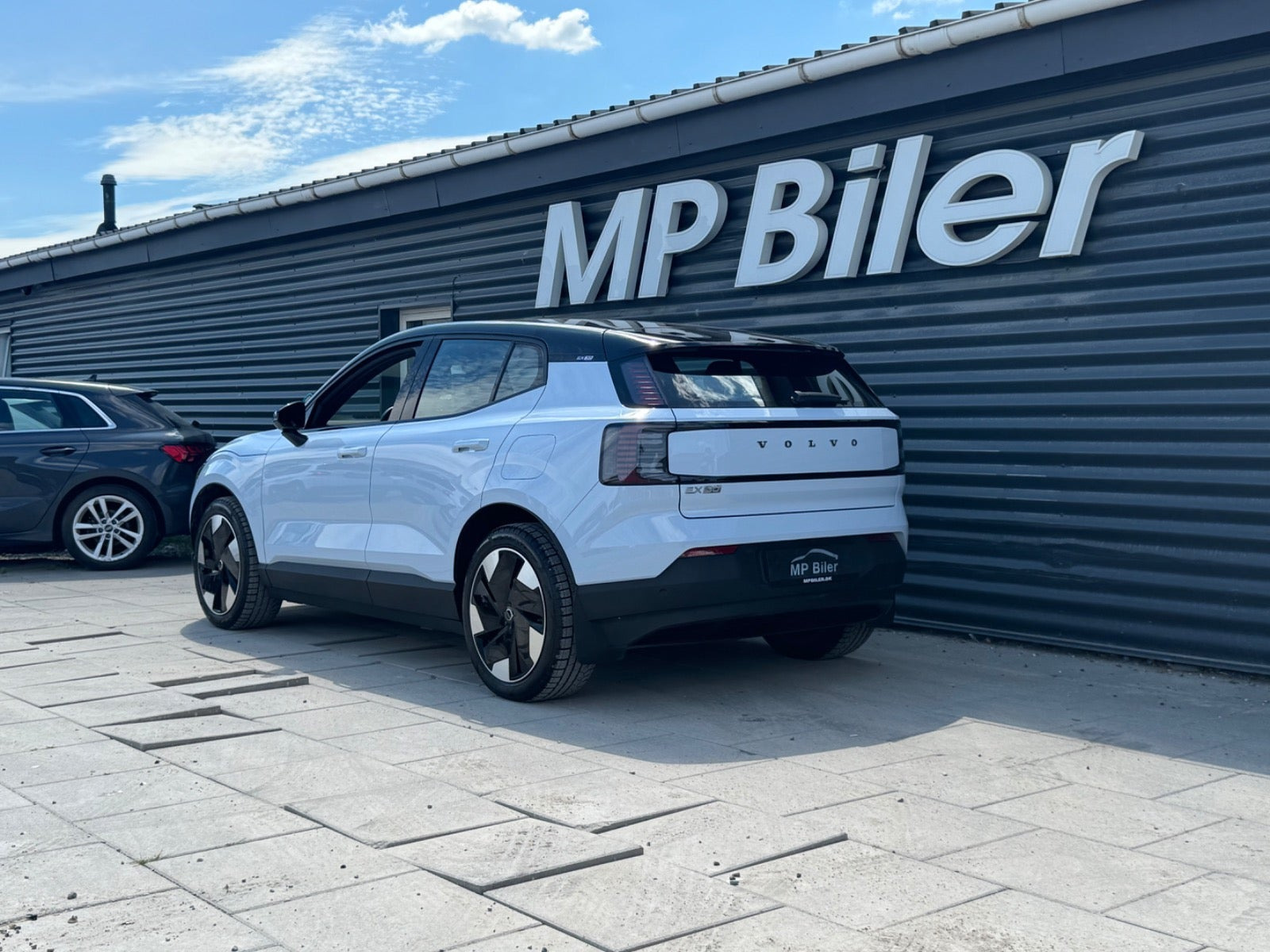 Blå Volvo EX30 fra 2025