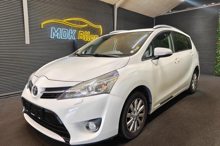 undefined Toyota Sportsvan fra 2015