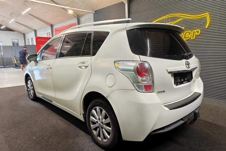 undefined Toyota Sportsvan fra 2015
