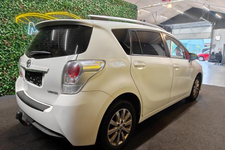 undefined Toyota Sportsvan fra 2015
