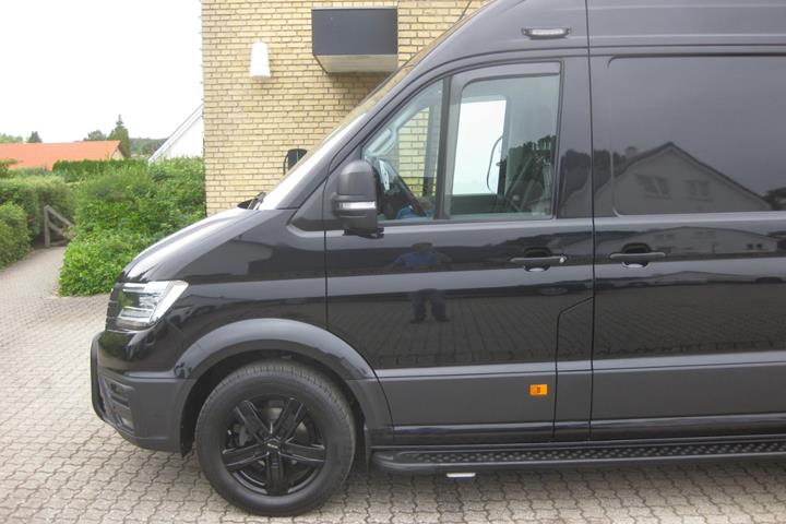 Sort VW Crafter 35 fra 2025