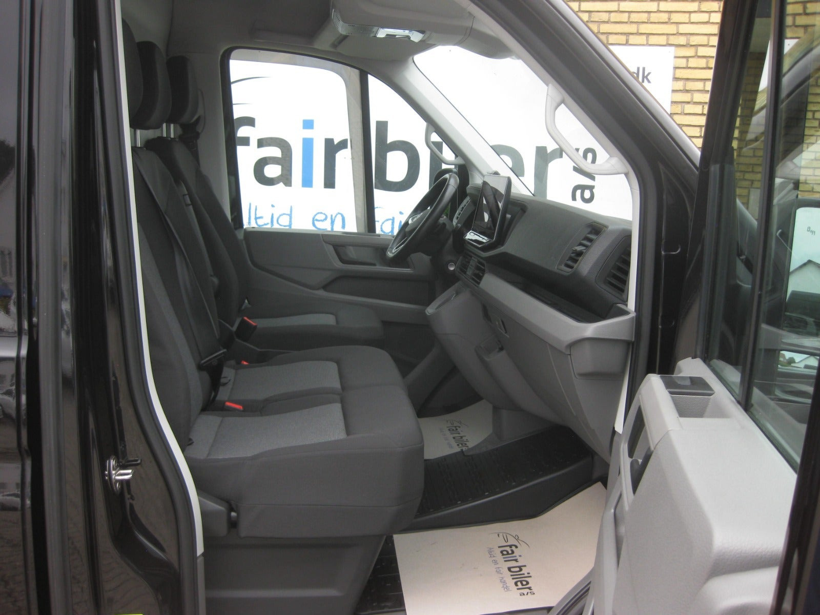 Sort VW Crafter 35 fra 2025
