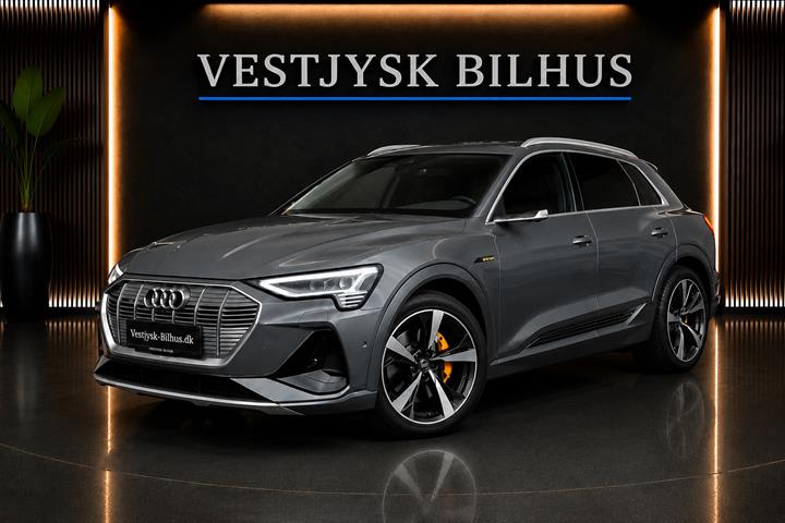 Grå Audi e-tron fra 2020 set udefra