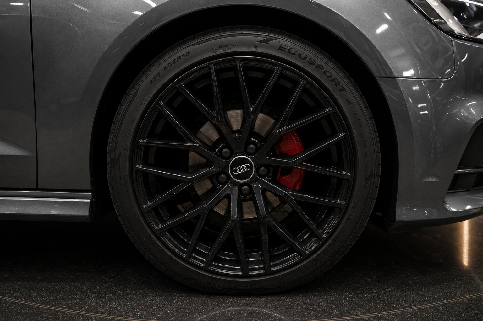Grå Audi A3 fra 2019