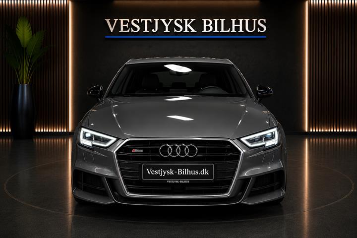 Grå Audi A3 fra 2019