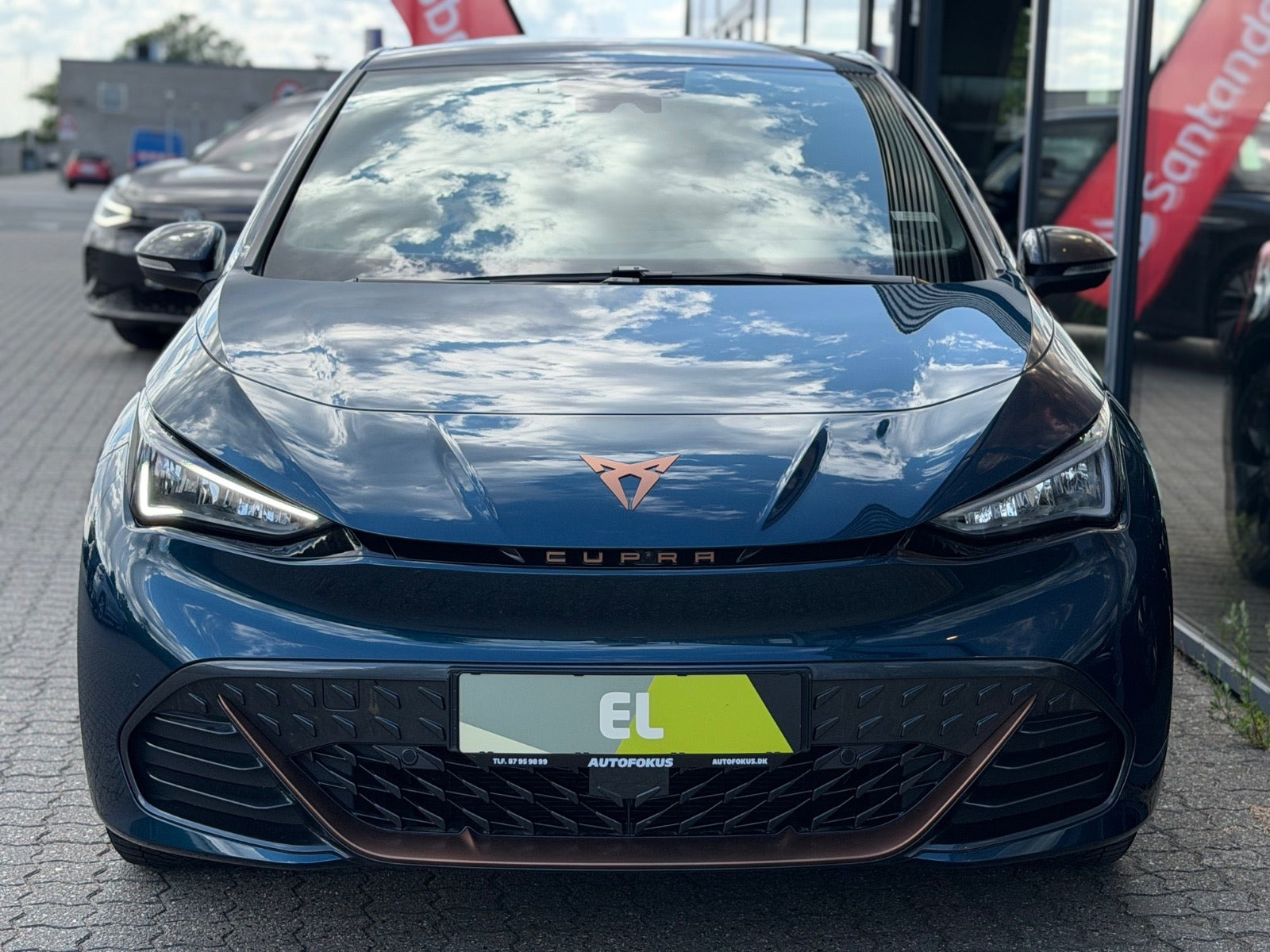 Blå Cupra Born fra 2024