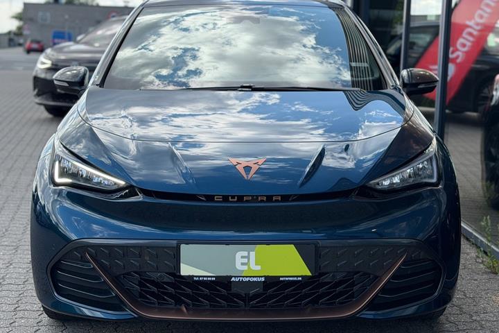 Blå Cupra Born fra 2024